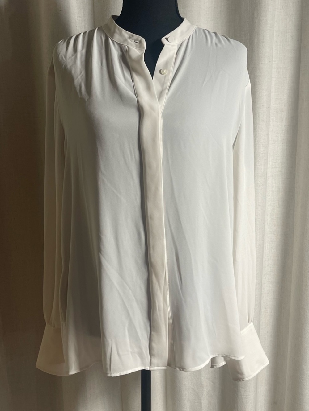 Ann Taylor Elegant Women's Ivory Button-Front Blouse